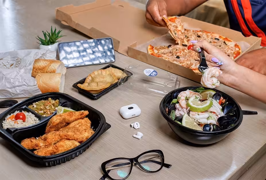 repas déjeuner d'équipe préparé par repas med votre traiteur entreprise à nabeul et hammamet
